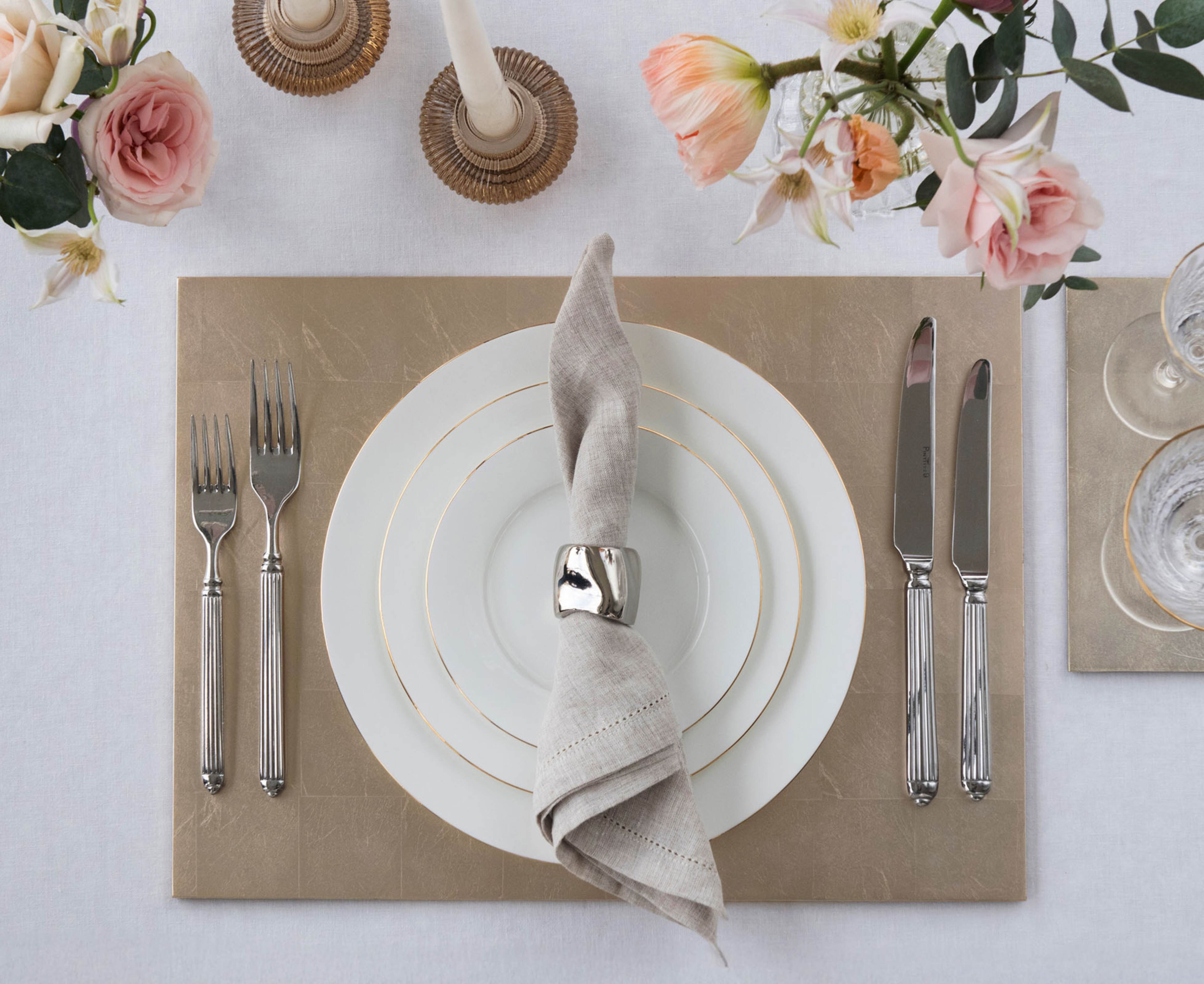 Silver Leaf Grand Placemat - Chic Matte Champagne